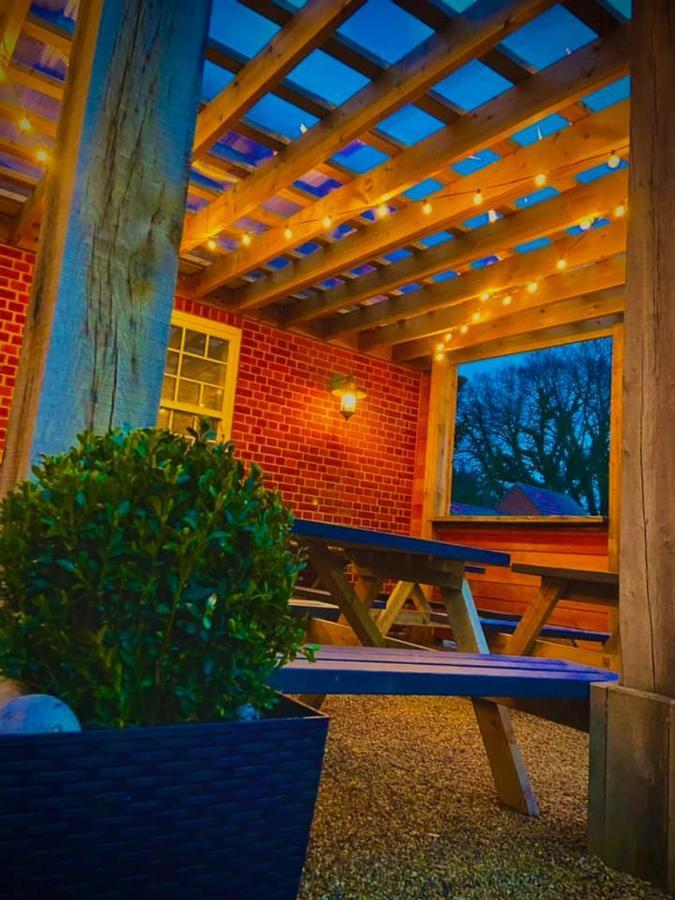 The Kings Arms - Fleggburgh Villa Екстериор снимка